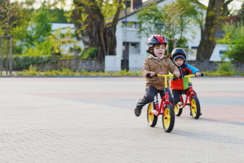 Børnecykel guide - Vores bud på de bedste børnecykler til drenge og piger (2024) 